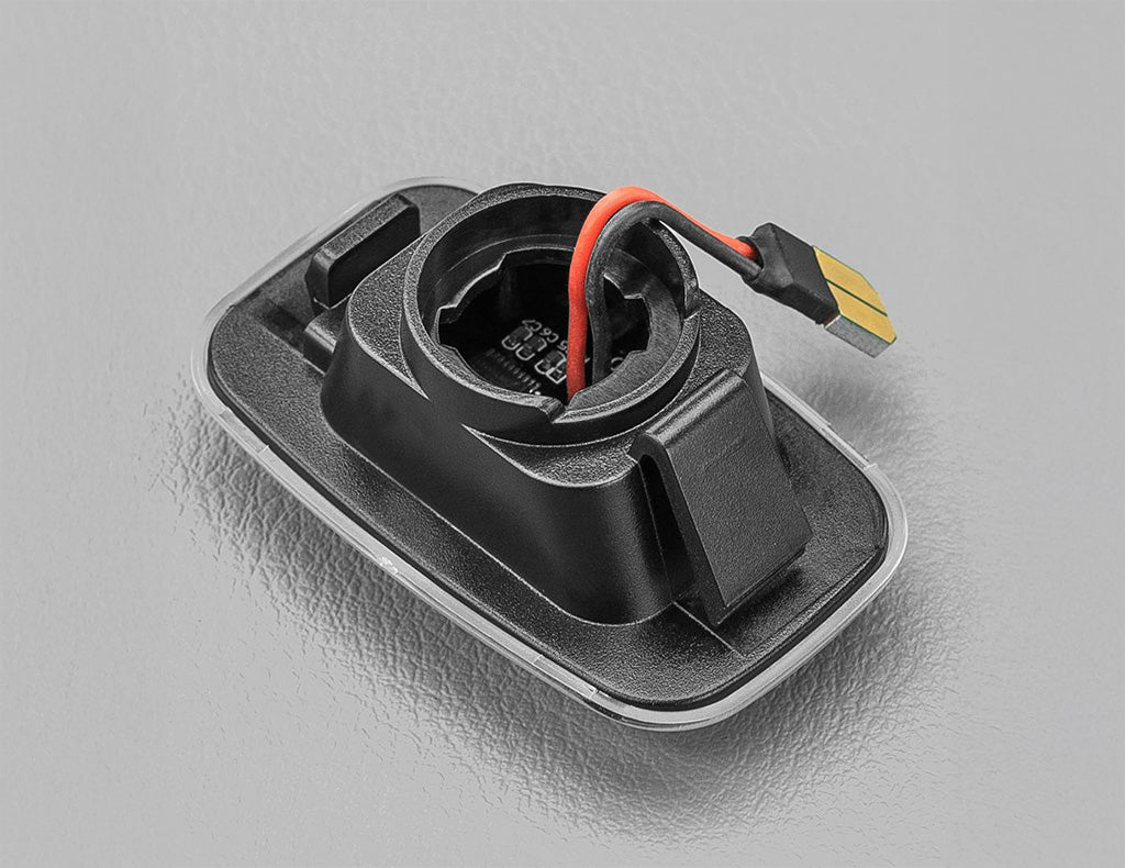 STEDI Dynamic LED Side Marker to Suit Toyota Landcruiser 70 & 100 Series