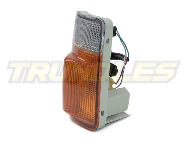 Front Right Corner Light / Indicator to suit Nissan Patrol Y60 Facelift 1995-1998