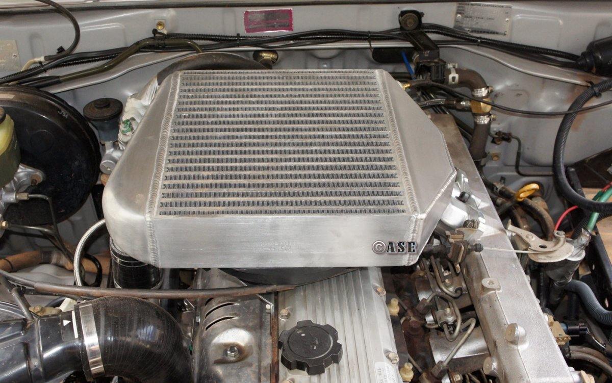 HPD 105 Series Landcruiser 1HZ Top Mount Intercooler Kit - Trundles Automotive