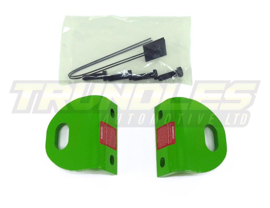 Trundles Heavy Duty Tow Point - Green - Nissan Navara D40 - Trundles Automotive